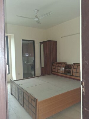 Room in Studio Apartment at Paras Tierea, Sector 137 – for Rent