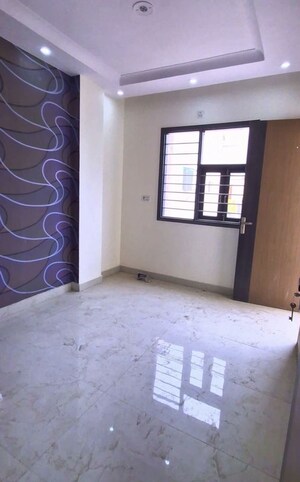 Room in 3 BHK Builder Floor at Tagore Garden – for Rent