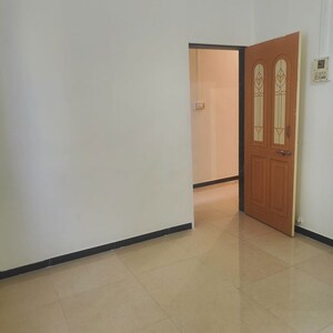 Room in 1 BHK Apartment at Adarsh Nagar Society, Worli – for Rent