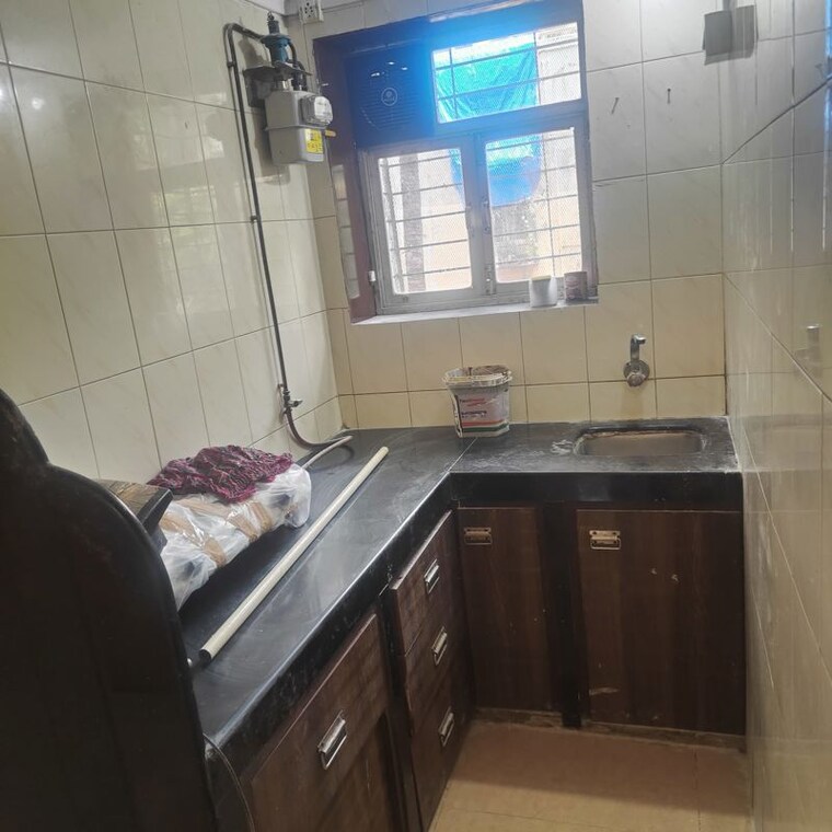 Kitchen, adarsh-nagar-society 1 Bedroom 450 Sq.Ft. Apartment In Worli Mumbai 10704405