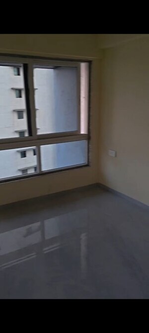 Room in 1 BHK Apartment at Mehta Arihant Tower, Dadar West – for Rent