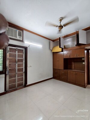Room in 3 BHK Builder Floor at East Of Kailash – for Rent