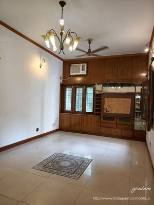 3 BHK Builder Floor For Rent in East Of Kailash