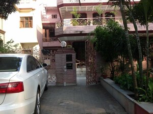Balcony in 2 BHK Independent House at Sector 10a – for Rent