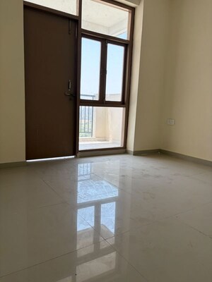Room in 2 BHK Apartment at Pareena Om Apartments, Sector 112 – for Rent