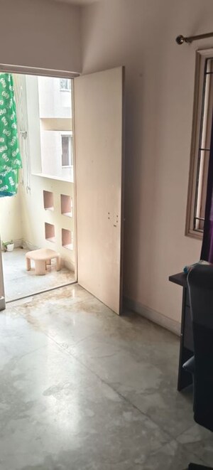 Room in 3 BHK Apartment at North East County, Kondapur – for Sale