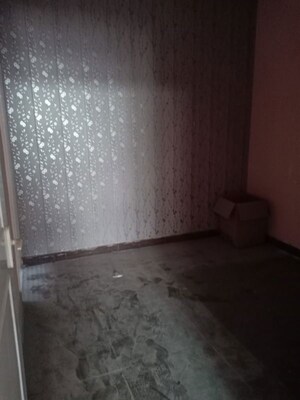 Room in 2 BHK Independent House at Sector 10a – for Rent
