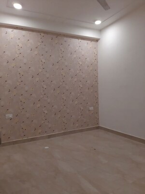 Room in 2 BHK Independent House at Sector 10a – for Rent