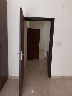 Room in 2 BHK Independent House at Sector 10a – for Rent