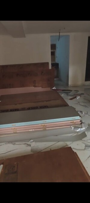 Furnished Amenities in 3 BHK Apartment at Akruti Kalaya Tower, Prabhadevi – for Rent