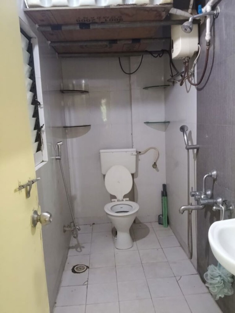 Bathroom, a-v-bhat-oakwoods-apartment 2 Bedroom 1130 Sq.Ft. Apartment In Viman Nagar Pune 10704477