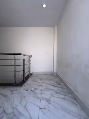 Room in 3.5 BHK Independent House at Uttam Nagar – for Sale