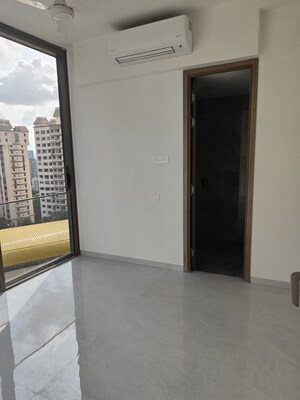 Room in 2 BHK Apartment at One Meraki, Chembur – for Rent