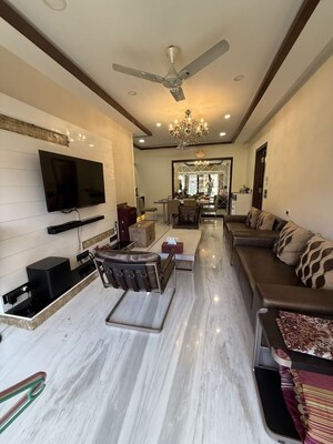 Dining Room in 3 BHK Apartment at Sheth 72 West, Andheri West – for Rent