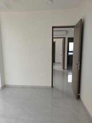 Room in 3 BHK Apartment at One Meraki, Chembur – for Rent