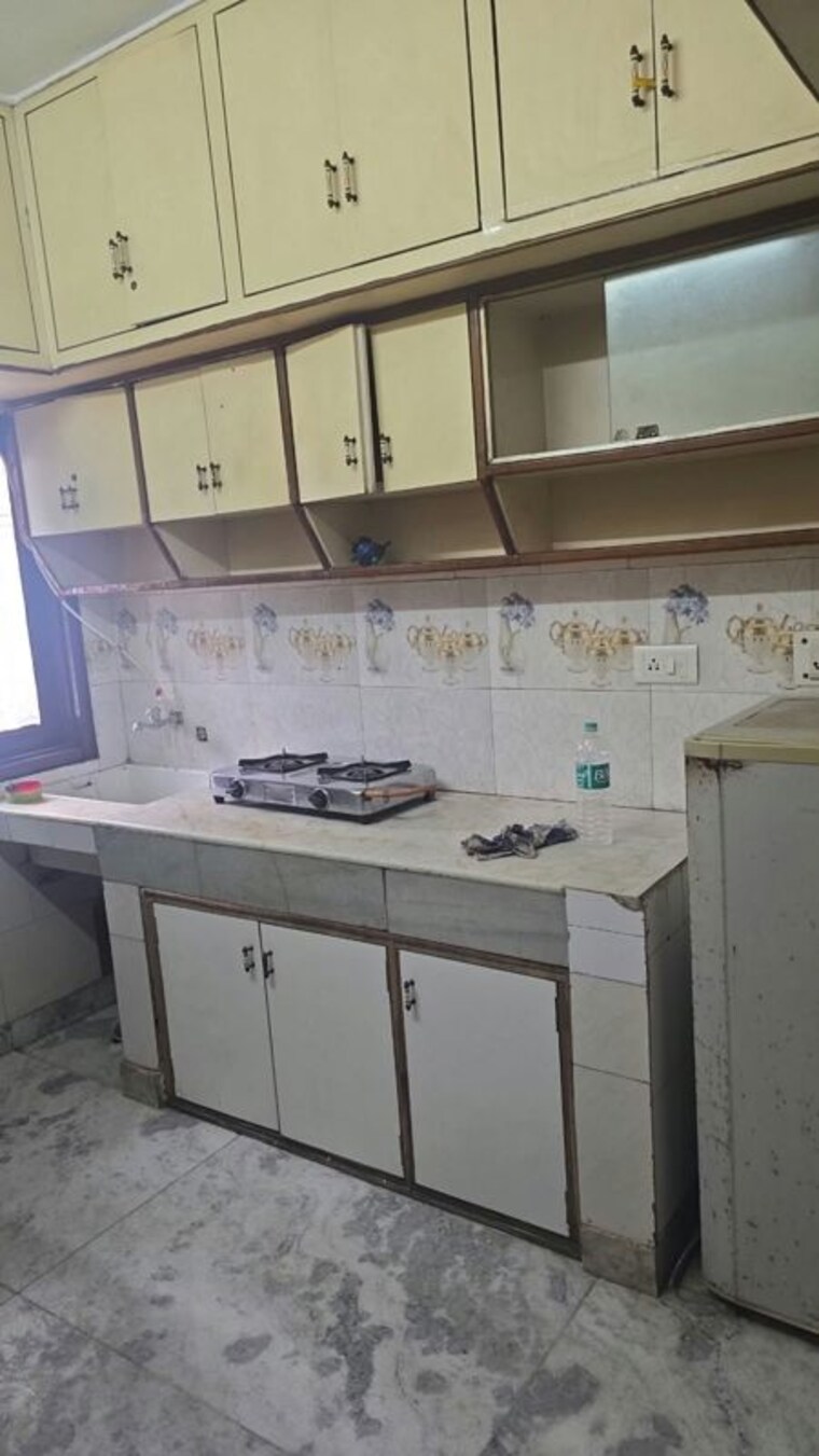 Kitchen, dlf phase iv 2 Bedroom 1350 Sq.Ft. Builder Floor In Dlf Phase iv Gurgaon 10704525