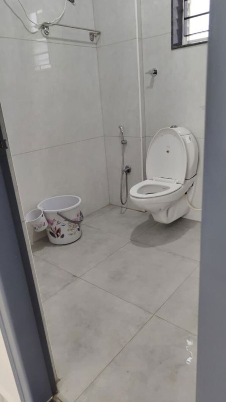 Bathroom, mhada colony 1 Bedroom 700 Sq.Ft. Apartment In Mhada Colony Pune 10704540