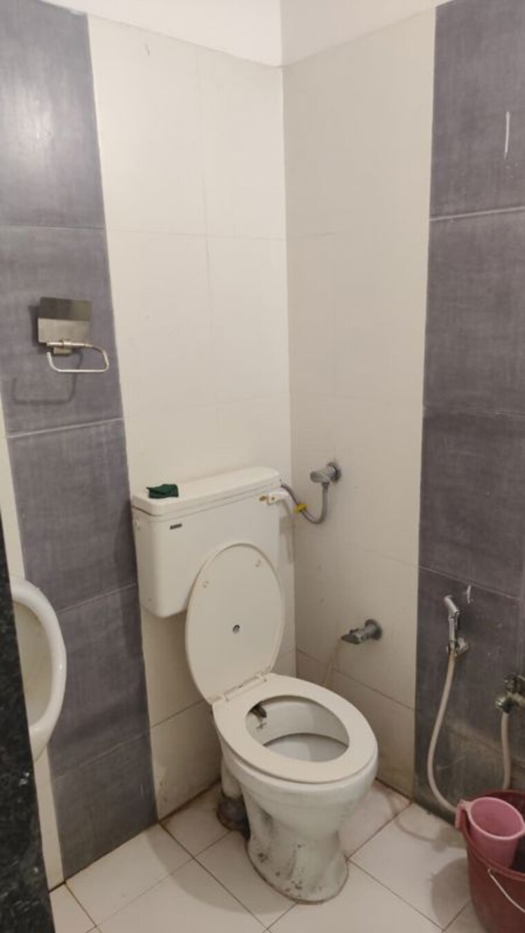 Bathroom, shyamal Commercial Office Space 905 Sq.Ft. In Shyamal Ahmedabad 10704616