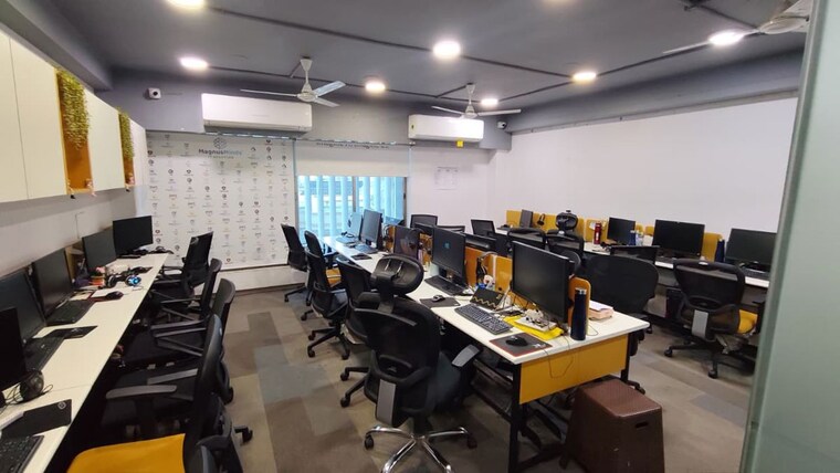 Team Area, shyamal Commercial Office Space 905 Sq.Ft. In Shyamal Ahmedabad 10704616