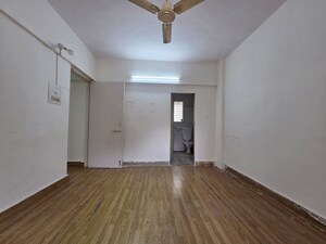 Room in 3 BHK Apartment at Gokuldham Colony – for Rent