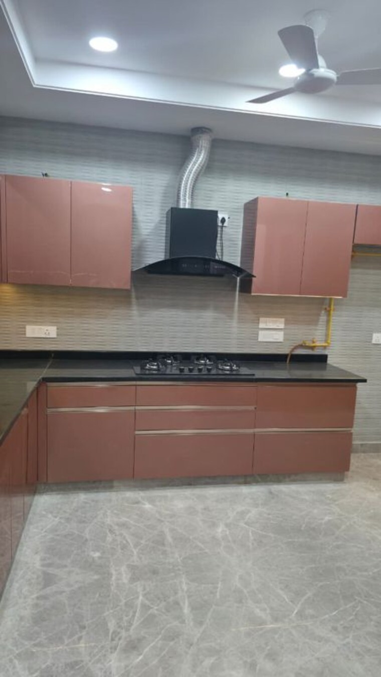 Kitchen, safdarjung enclave 3 Bedroom 325 Sq.Ft. Builder Floor In Safdarjung Enclave Delhi 10704640