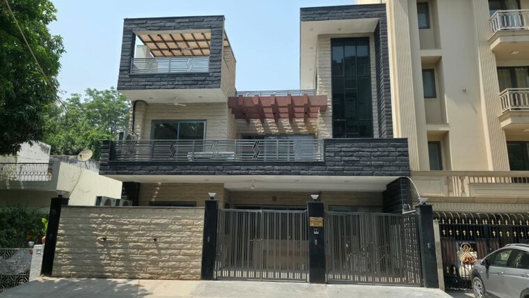 Exterior View, safdarjung enclave 3 Bedroom 325 Sq.Ft. Builder Floor In Safdarjung Enclave Delhi 10704640