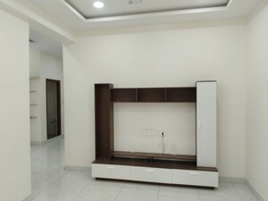 Room in 3 BHK Apartment at Kavuri Hills – for Rent