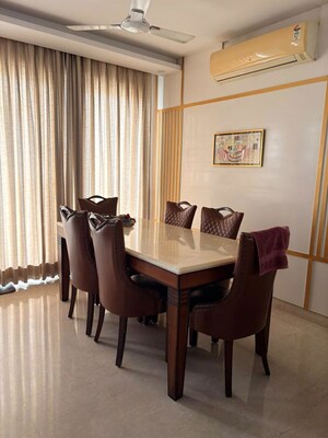 Team Area in 3 BHK Builder Floor at Sector 21 – for Rent