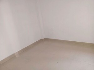 Room in 3 BHK Builder Floor at Sector 21 – for Rent