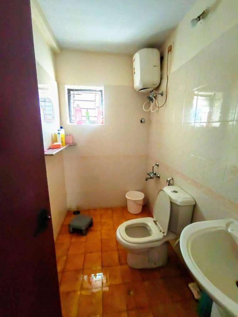 Bathroom, sharada-lotus 3 Bedroom 1750 Sq.Ft. Apartment In Malleshpalya Bangalore 10704680