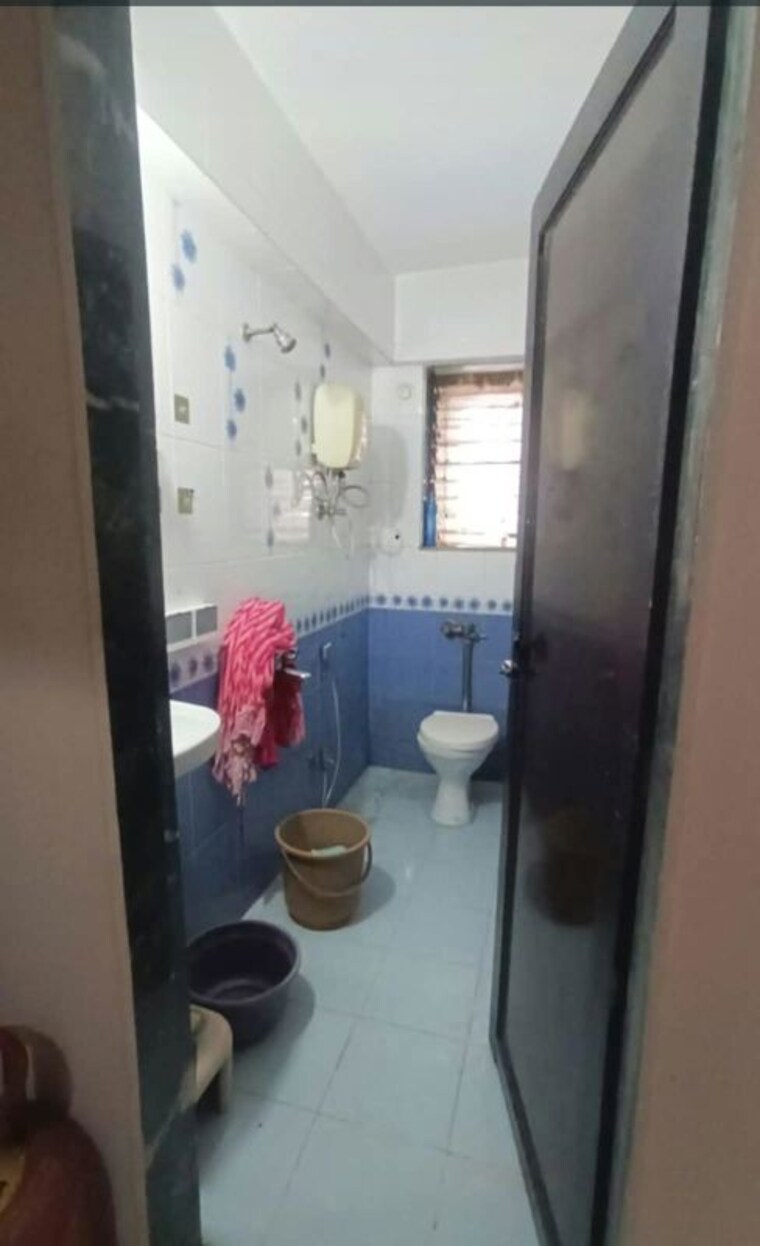 Bathroom, golden-park-complex 3 Bedroom 950 Sq.Ft. Apartment In Gokul Nagar Thane 10704466