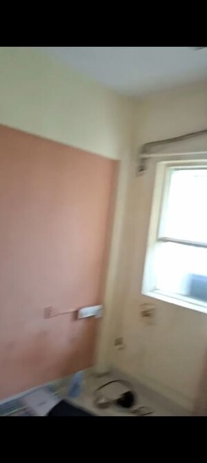 Room in 1 BHK Apartment at Poonam Complex, Kandivali East – for Rent