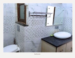 Bathroom in 3 BHK Builder Floor at Safdarjung Enclave – for Rent