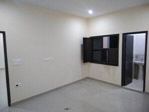 Room in 2 BHK Independent House at Sector 10a – for Rent