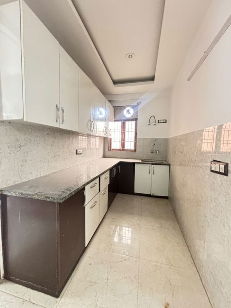 Kitchen, chattarpur 3 Bedroom 1300 Sq.Ft. Builder Floor In Chattarpur Delhi 10704724