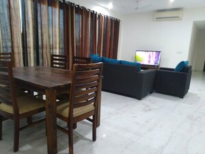 Room in 2 BHK Independent House at Sector 10a – for Rent
