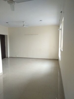 Room in 2 BHK Independent House at Sector 10a – for Rent
