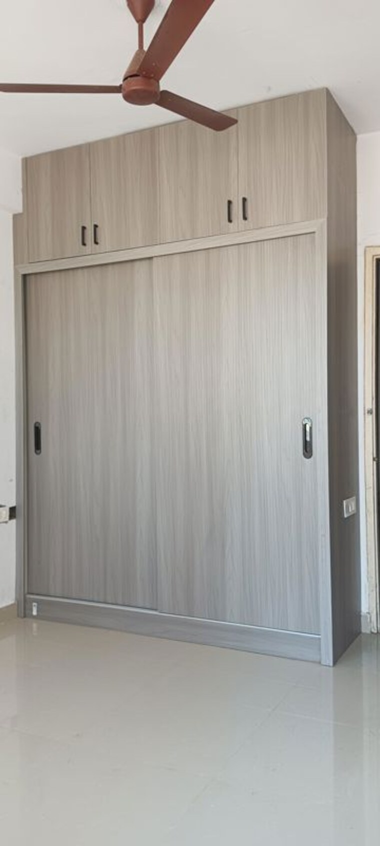 Bathroom, sector 23a 3 Bedroom 1600 Sq.Ft. Builder Floor In Sector 23a Gurgaon 10704742