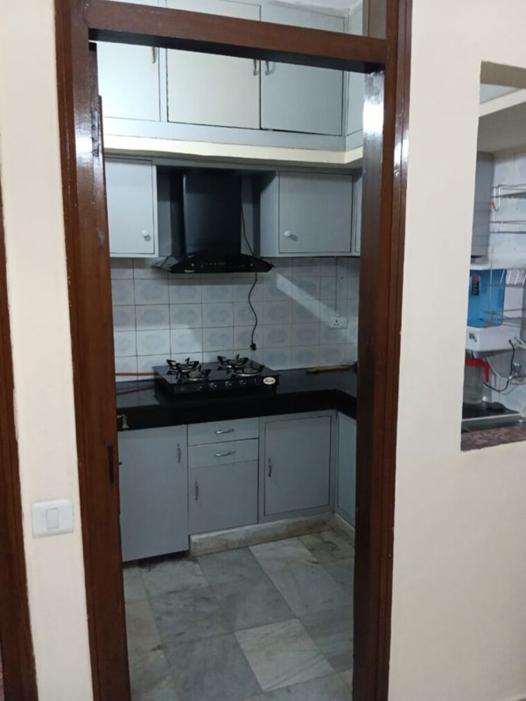 Kitchen, lajpat nagar i 2 Bedroom 900 Sq.Ft. Builder Floor In Lajpat Nagar I Delhi 10704736