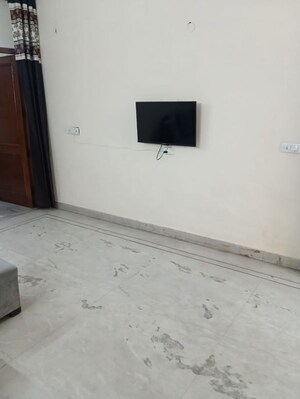Room in 2 BHK Builder Floor at Lajpat Nagar I – for Rent