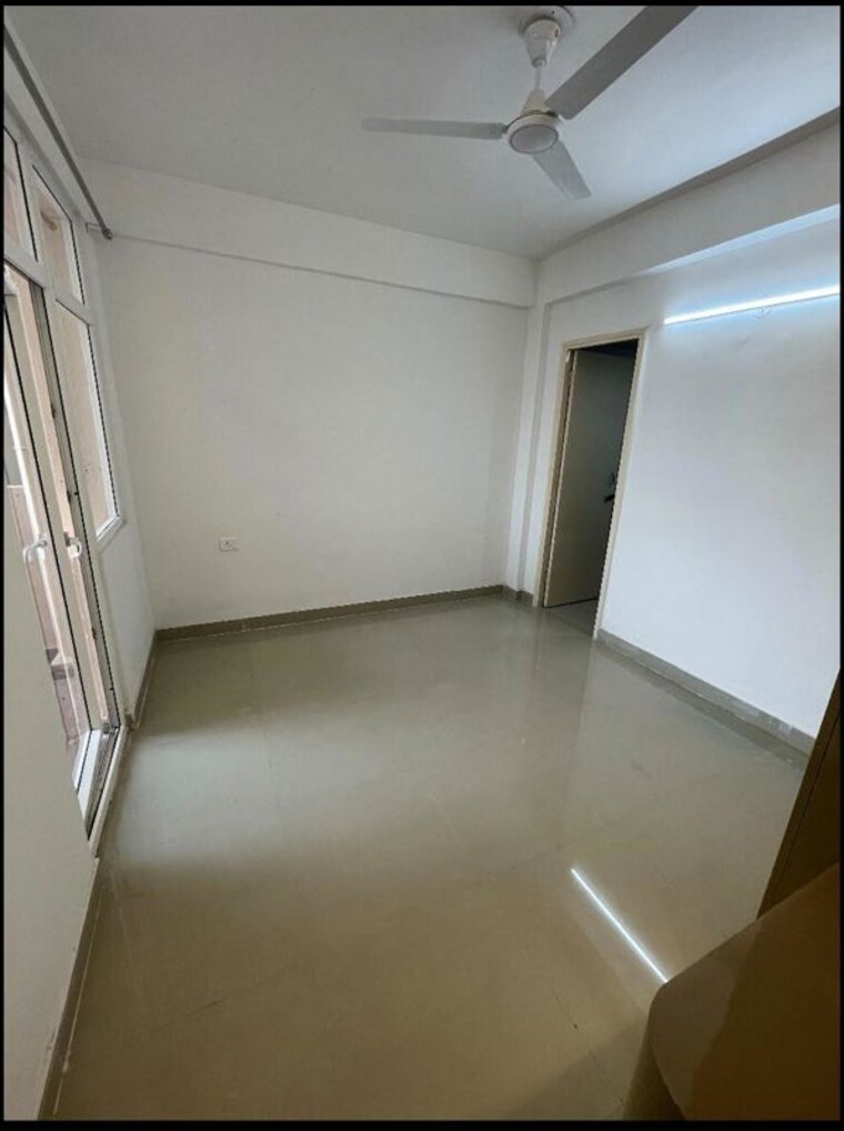 Room, sector 22 2 Bedroom 1250 Sq.Ft. Builder Floor In Sector 22 Gurgaon 10704753