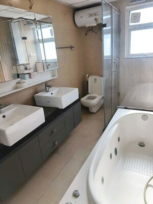 Bathroom in 3 BHK Builder Floor at Sector 21 – for Rent