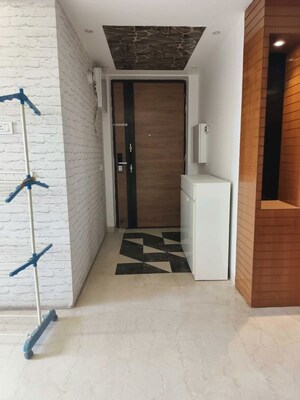 Building Lobby in 3 BHK Builder Floor at Sector 21 – for Rent