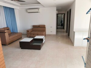 Living Room in 3 BHK Builder Floor at Sector 21 – for Rent
