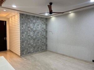 Room in 3 BHK Builder Floor at Sector 23a – for Rent
