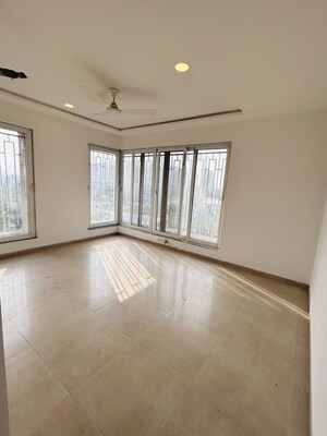 Room in 4 BHK Apartment at Estado Presidential Phase II, Ravet – for Sale