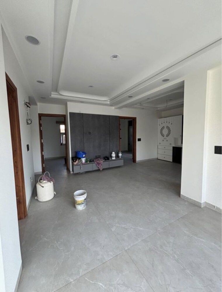  Parking, rajouri garden 3 Bedroom 160 Sq.Yd. Builder Floor In Rajouri Garden Delhi 10704826