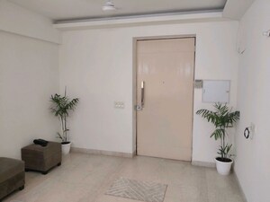 Room in 3 BHK Builder Floor at Sector 21 – for Rent