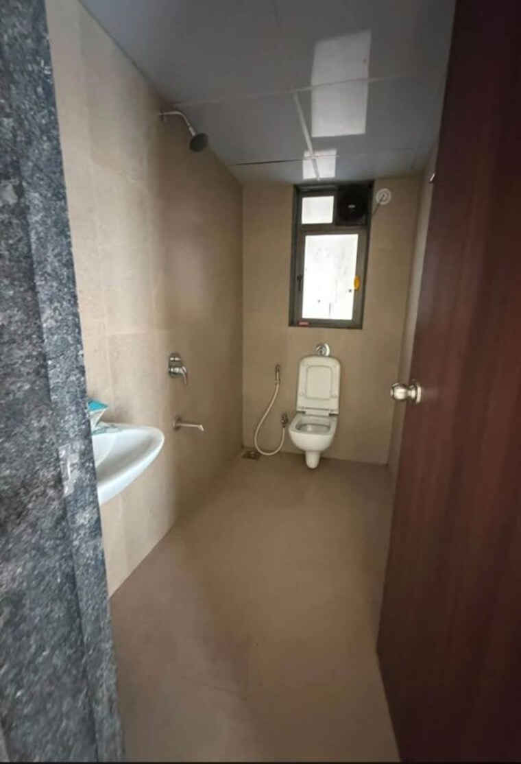 Bathroom, runwal-eirene 1 Bedroom 422 Sq.Ft. Apartment In Balkum Pada Thane 10704836