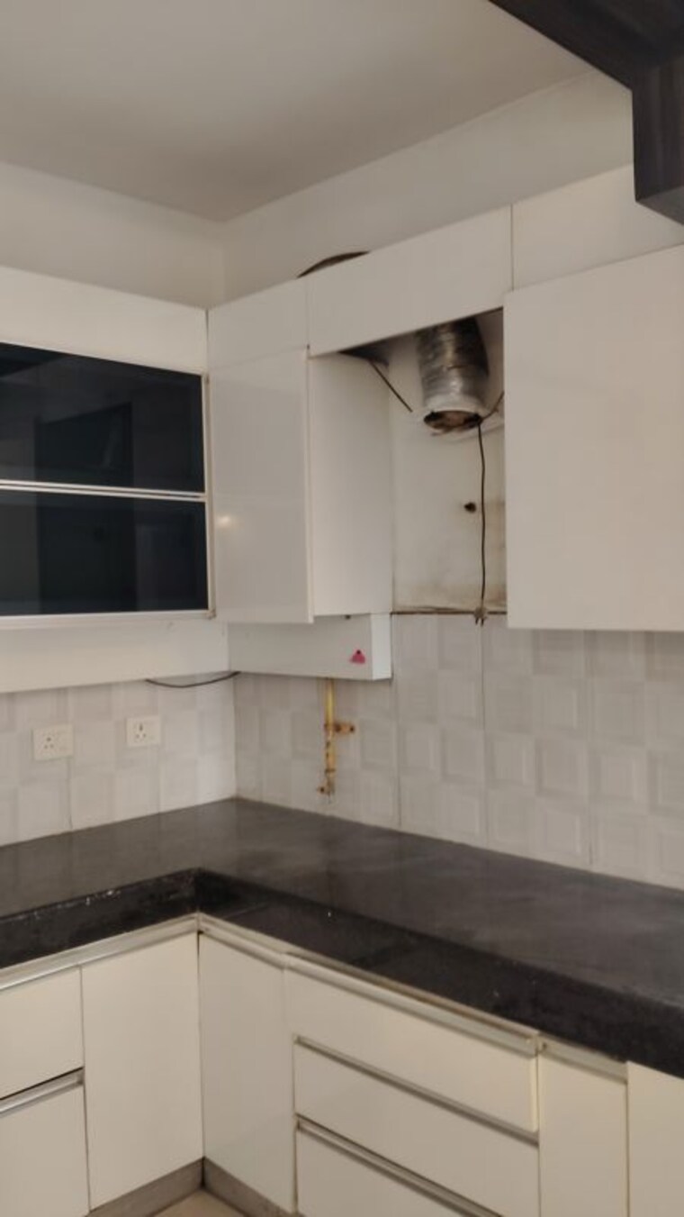 Kitchen, aditya-world-city 2.5 Bedroom 881 Sq.Ft. Apartment In Shahpur Bamheta Ghaziabad 10704124